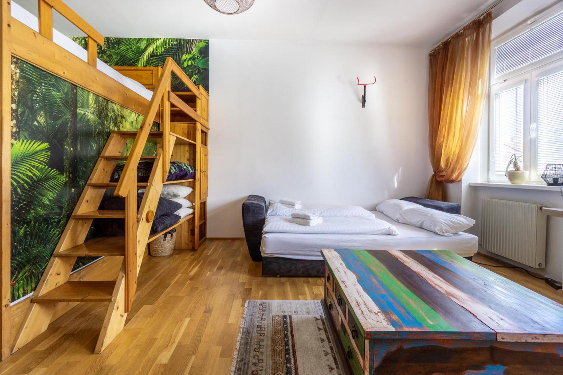 Next To Stadthalle & Westbahnhof Виена Екстериор снимка