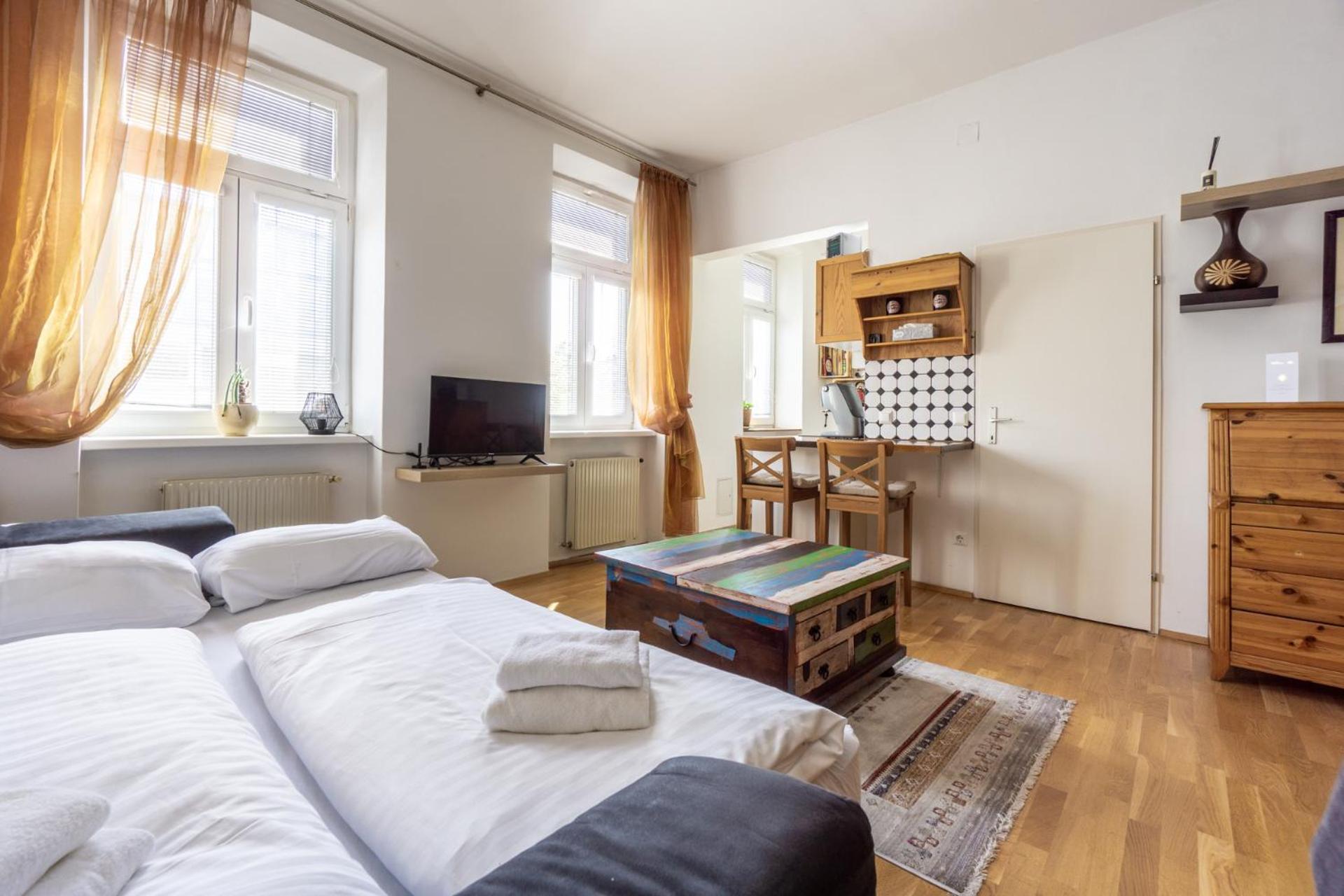 Next To Stadthalle & Westbahnhof Виена Екстериор снимка