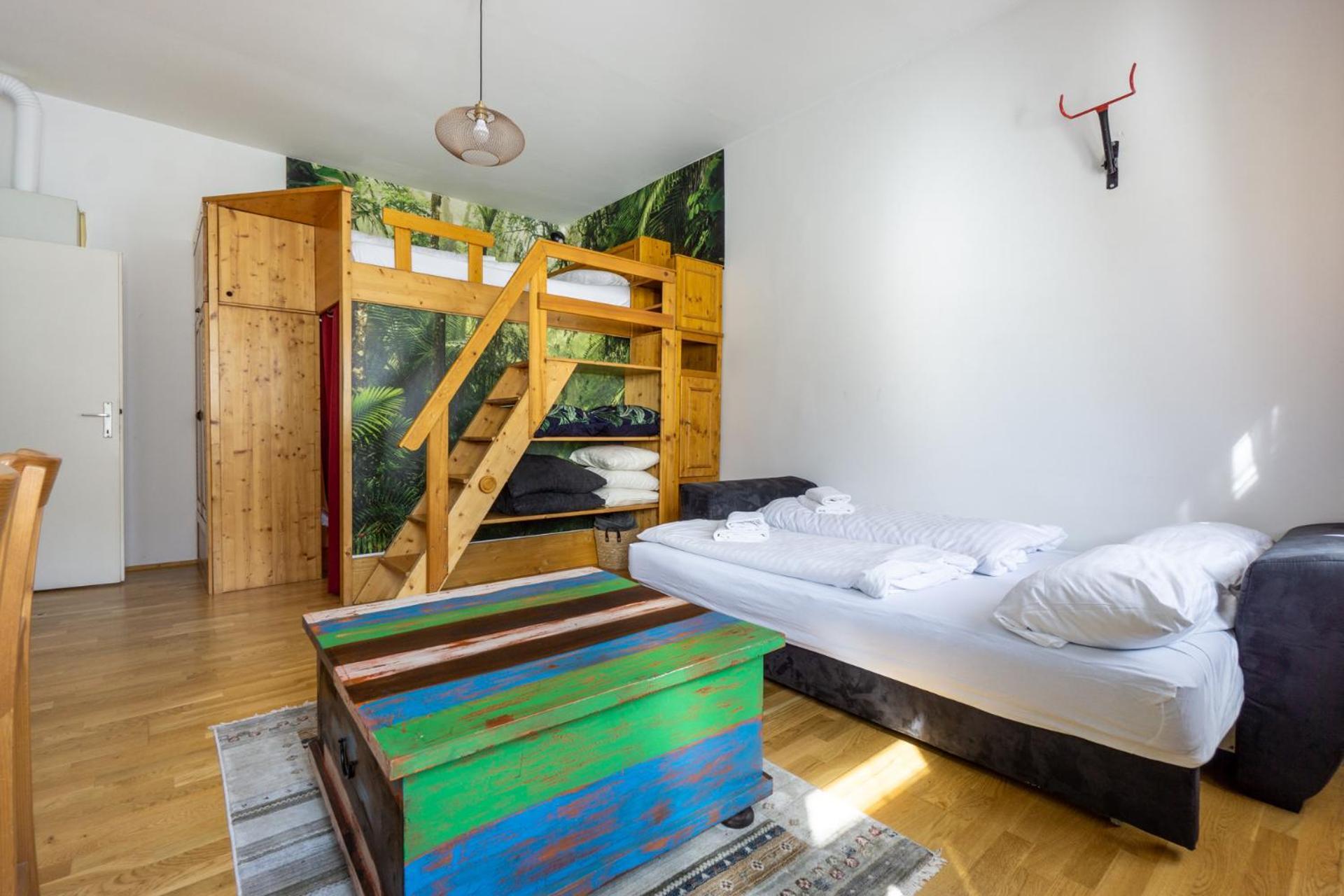 Next To Stadthalle & Westbahnhof Виена Екстериор снимка