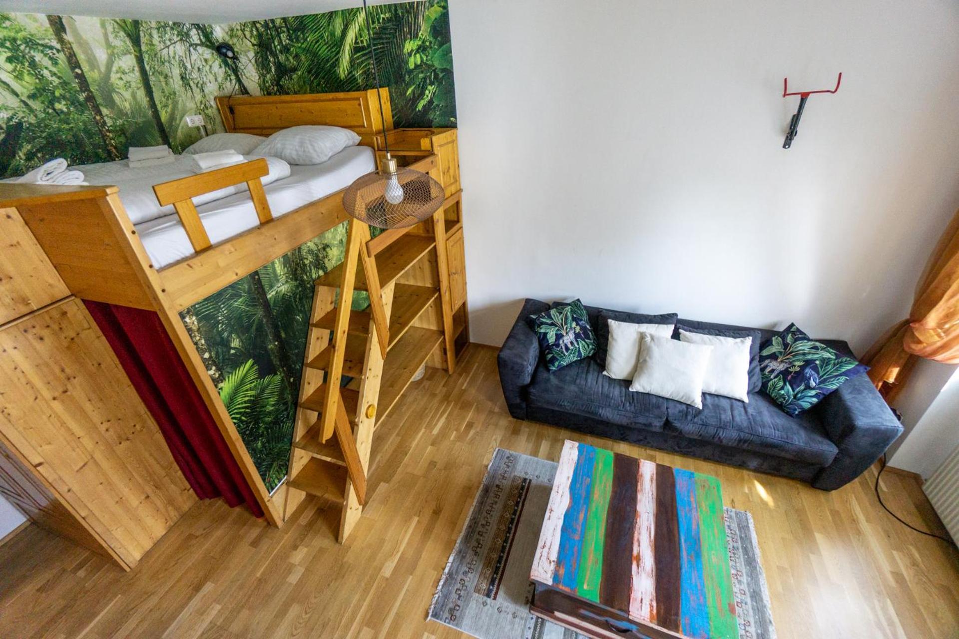 Next To Stadthalle & Westbahnhof Виена Екстериор снимка